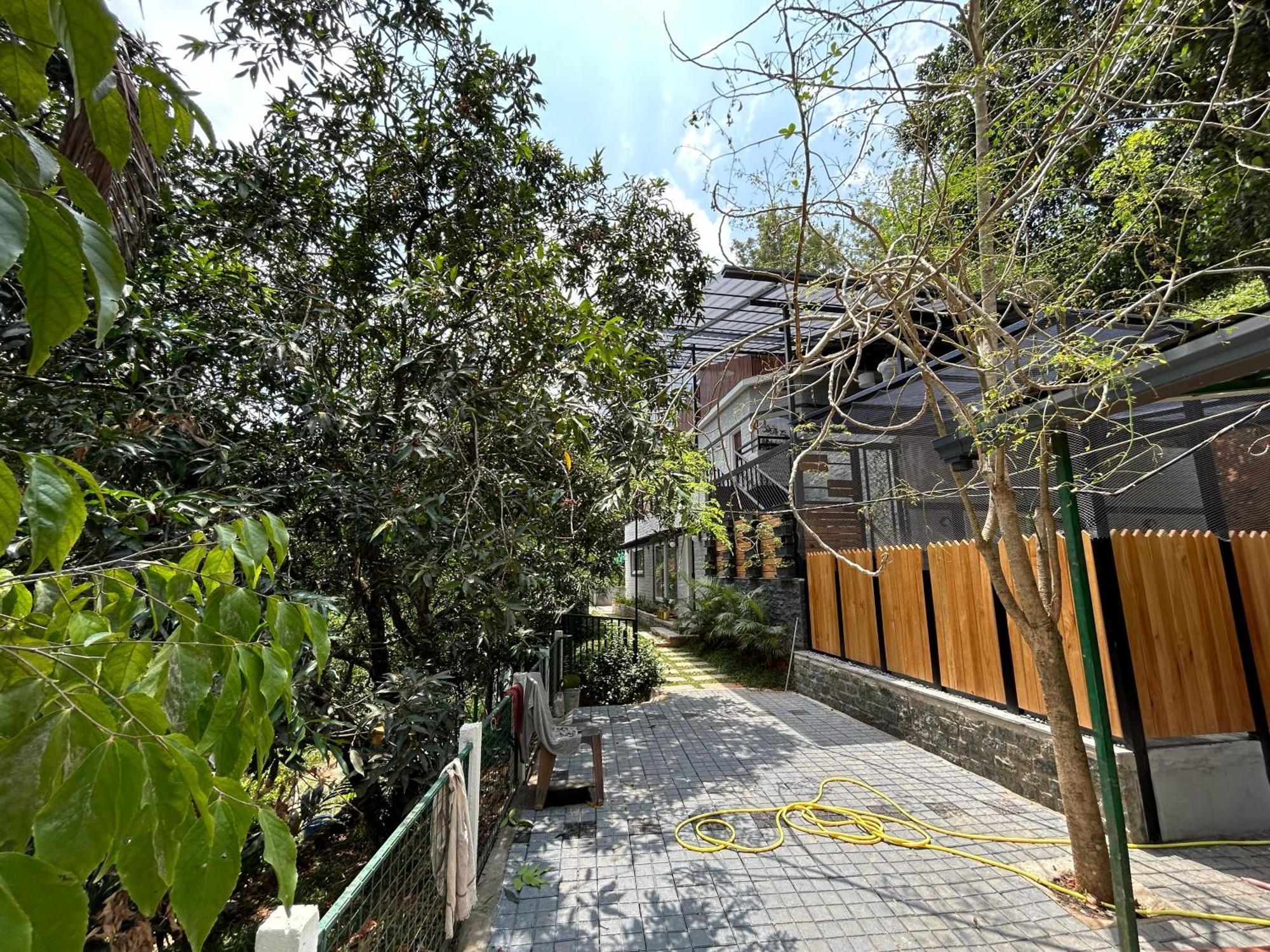 Kv By Halcyon Traveltech Apartment Anachal Exterior photo