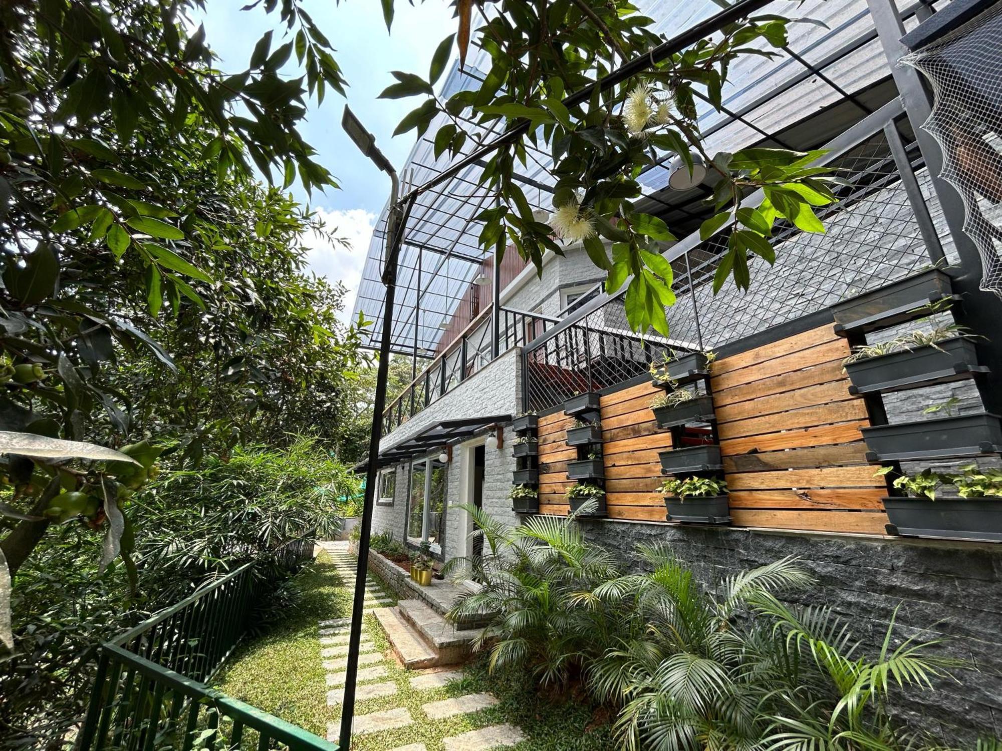 Kv By Halcyon Traveltech Apartment Anachal Exterior photo